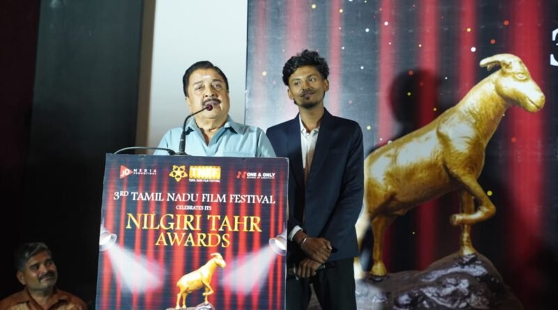 நடிகர் சிவகுமார் கலந்து கொண்ட தமிழ்நாடு திரைப்பட விருது வழங்கும் விழா நடிகர் சிவகுமார் கலந்து கொண்ட தமிழ்நாடு திரைப்பட விருது வழங்கும் விழா