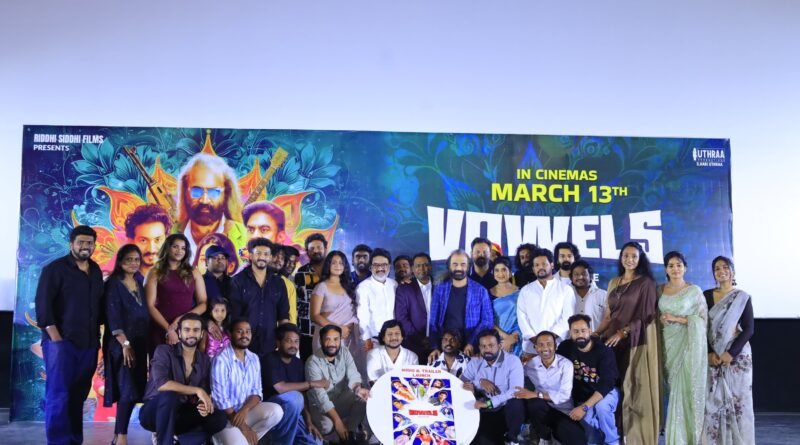 காதலும் உயிரும் ஒன்று. அதற்காகத் தான் Vowels என்ற டைட்டில்