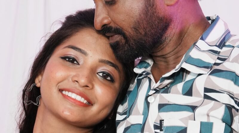 ‘யார்ரா அந்த பையன் நான் தான் அந்த பையன்’ – திரைப்பட விமர்சனம்