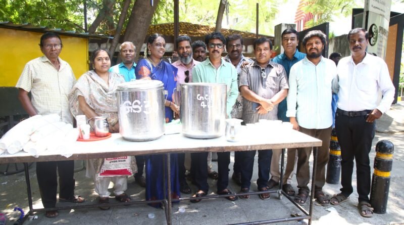 இயக்குநர் சேரன் – நடிகை அதுல்யா ரவி துவங்கி வைத்த ‘நீர் மோர் பந்தல்’ திறப்பு விழா இயக்குநர் சேரன் – நடிகை அதுல்யா ரவி துவங்கி வைத்த ‘நீர் மோர் பந்தல்’ திறப்பு விழா