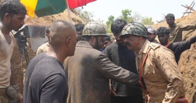 ‘யாத்திசை’ இயக்குநர் தரணி ராசேந்திரன் இயக்கத்தில், சசிகுமார் முன்னணி கதாபாத்திரத்தில் நடிக்கும் புதிய படத்தின் படப்பிடிப்பு நிறைவு!