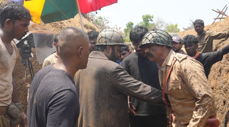 ‘யாத்திசை’ இயக்குநர் தரணி ராசேந்திரன் இயக்கத்தில், சசிகுமார் முன்னணி கதாபாத்திரத்தில் நடிக்கும் புதிய படத்தின் படப்பிடிப்பு நிறைவு!