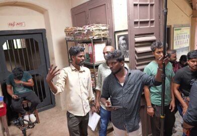 திரைப்பட இயக்குநராக இருந்து நடிகராக மாறிய பாலாஜி சக்திவேல், பைலட் திரைப்படமான ‘ஆஃப் தி ரெக்கார்ட்’டில் கதாநாயகனாக நடித்துள்ளார்! திரைப்பட இயக்குநராக இருந்து நடிகராக மாறிய பாலாஜி சக்திவேல், பைலட் திரைப்படமான ‘ஆஃப் தி ரெக்கார்ட்’டில் கதாநாயகனாக நடித்துள்ளார்!