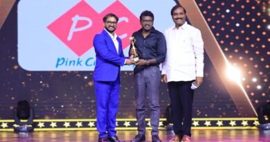திரைத்துறையினர் ஒன்று கூடிய பிரம்மாண்ட விழாவில் மாண்புமிகு தமிழக முதல்வர் விஜய் பெயரில் புதிய விருது அறிவிப்பு!