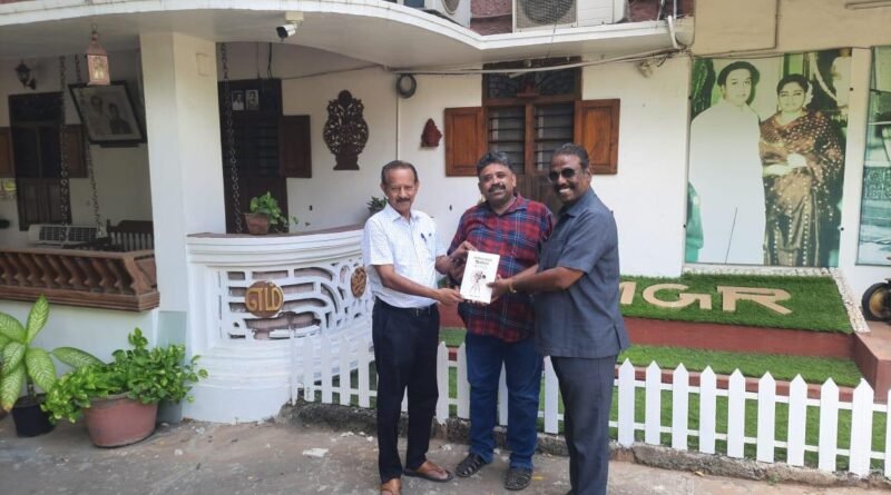 சென்னை எம்.ஜி.ஆர் வாழ்ந்த இல்லத்தில் இயக்குனர் சீனு ராமசாமியின் ‘சினிமாவின் ஆன்மா’ நூல் வெளியீடு
