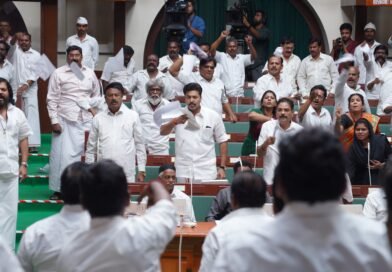 ஸ்கிரீன் சீன் மீடியா என்டர்டெயின்மென்ட் சுந்தர் ஆறுமுகம் தயாரிப்பில் ‘டாடா’ இயக்குநர் கணேஷ் கே பாபு இயக்கத்தில் ரவி மோகன் நடிக்கும் ‘கராத்தே பாபு’ திரைப்படத்தின் முதல் பாடல் ‘ராசாதி ராசா’ வெளியீடு