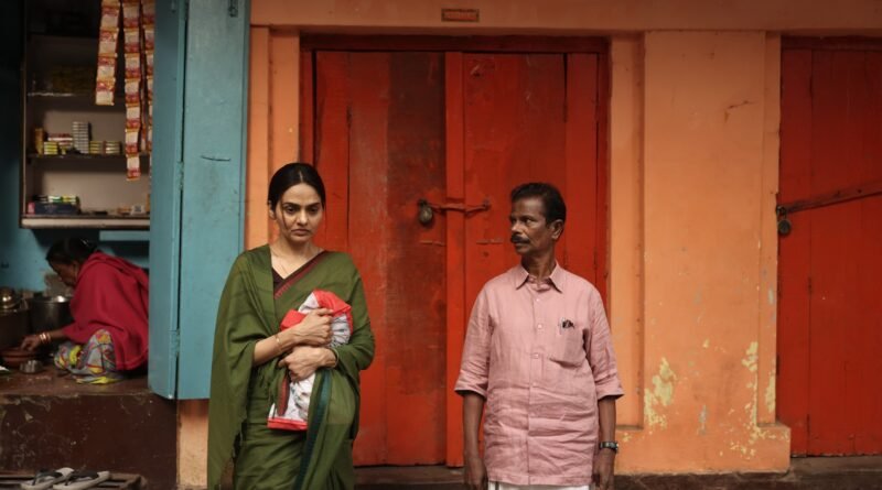 பாபுஜி புரொடக்ஷன்ஸ் அபிஜித் பாபுஜி தயாரிப்பில் வர்ஷா வாசுதேவ் இயக்கத்தில் இந்திரன்ஸ், மதுபாலா, அபர்ணா பாலமுரளி நடிப்பில் மனித உணர்வுகளை பேசும் ‘சின்ன சின்ன ஆசை’