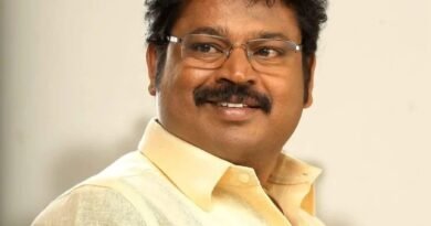 ஆறு தலைமுறைகளின் பெயர்களை பட்டியலிட்டு, ஆகப் பெரும் அரசியல் தலைமைகள், நீதி அரசர்கள், கல்வியாளர்கள், திரைத்துறை ஆளுமைகள்,  தொழிலதிபர்கள்  கலந்து கொள்ளும் இயக்குனர் வ.கௌதமன் மகள் திருமணம்
