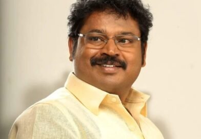 ஆறு தலைமுறைகளின் பெயர்களை பட்டியலிட்டு, ஆகப் பெரும் அரசியல் தலைமைகள், நீதி அரசர்கள், கல்வியாளர்கள், திரைத்துறை ஆளுமைகள்,  தொழிலதிபர்கள்  கலந்து கொள்ளும் இயக்குனர் வ.கௌதமன் மகள் திருமணம்