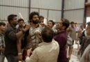 “நான் ஒரு புதிய நாட்டில் விழித்தெழுந்தாலும், அங்கும் என்னை மக்கள் அடையாளம் கண்டுகொள்கிறார்கள்” – ‘பாகுபலி’ உலகளாவிய தாக்கம் குறித்து பிரபாஸ் உலகின் எந்த நாட்டுக்குச் சென்றாலும் யாராவது ஒருவர் வந்து ‘பாகுபலி’ என்று அழைத்துவிடுகிறார்கள்.”-பிரபாஸ்