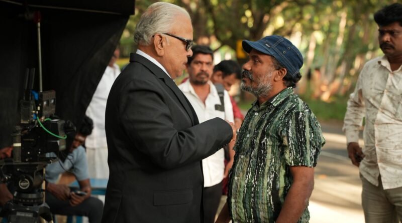 மக்கள் தலைவா விமர்சனம்.. அரசியல் நையாண்டி கலாட்டா