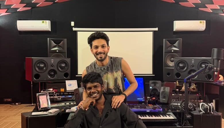 என் மியூசிக் ஜெர்னில ஒரு முக்கியமான விஷயத்தை உங்ககூட பகிர்வதில் எனக்கு ரொம்ப சந்தோஷம்.