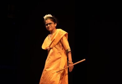 ஸ்டாண்ட் அப் காமெடியில் வரலாறு படைத்த கூத்து கலைஞர் மாயா எஸ். கிருஷ்ணன் ஸ்டாண்ட் அப் காமெடியில் வரலாறு படைத்த கூத்து கலைஞர் மாயா எஸ். கிருஷ்ணன்