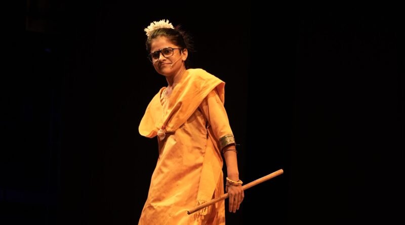 ஸ்டாண்ட் அப் காமெடியில் வரலாறு படைத்த கூத்து கலைஞர் மாயா எஸ். கிருஷ்ணன் ஸ்டாண்ட் அப் காமெடியில் வரலாறு படைத்த கூத்து கலைஞர் மாயா எஸ். கிருஷ்ணன்