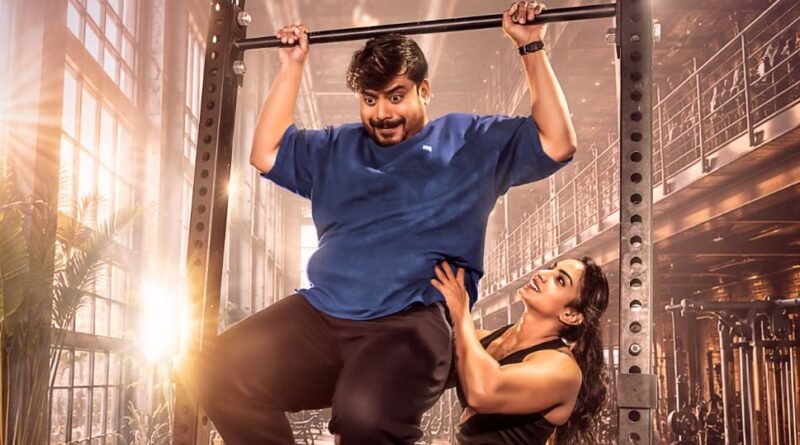 விக்கல்ஸ் விக்ரம் மற்றும் ஆரத்தி கிருஷ்ணாவின் ‘லைட்வெயிட்,பேபி!’ படத்தின் கலகலப்பான ஃபர்ஸ்ட் லுக் வெளியீடு