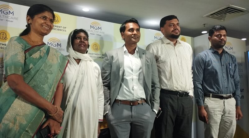 எம்ஜிஎம் ஹெல்த்கேர் மலர் மருத்துவமனையின் அரிதான சாதனை ; மூளையில் 890 கிராம் எடையுள்ள மிகப்பெரிய கட்டி வெற்றிகரமாக அகற்றம்! எம்ஜிஎம் ஹெல்த்கேர் மலர் மருத்துவமனையின் அரிதான சாதனை ; மூளையில் 890 கிராம் எடையுள்ள மிகப்பெரிய கட்டி வெற்றிகரமாக அகற்றம்!
