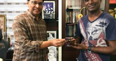திரைக்கதை மன்னன் கே.பாக்யராஜை வியக்க வைத்த ஸ்கிரிப்ட் ; செப்-18ல் வெளியாகும் ‘பீப்’ பட ரகசியங்கள் என்ன ? திரைக்கதை மன்னன் கே.பாக்யராஜை வியக்க வைத்த ஸ்கிரிப்ட் ; செப்-18ல் வெளியாகும் ‘பீப்’ பட ரகசியங்கள் என்ன ?